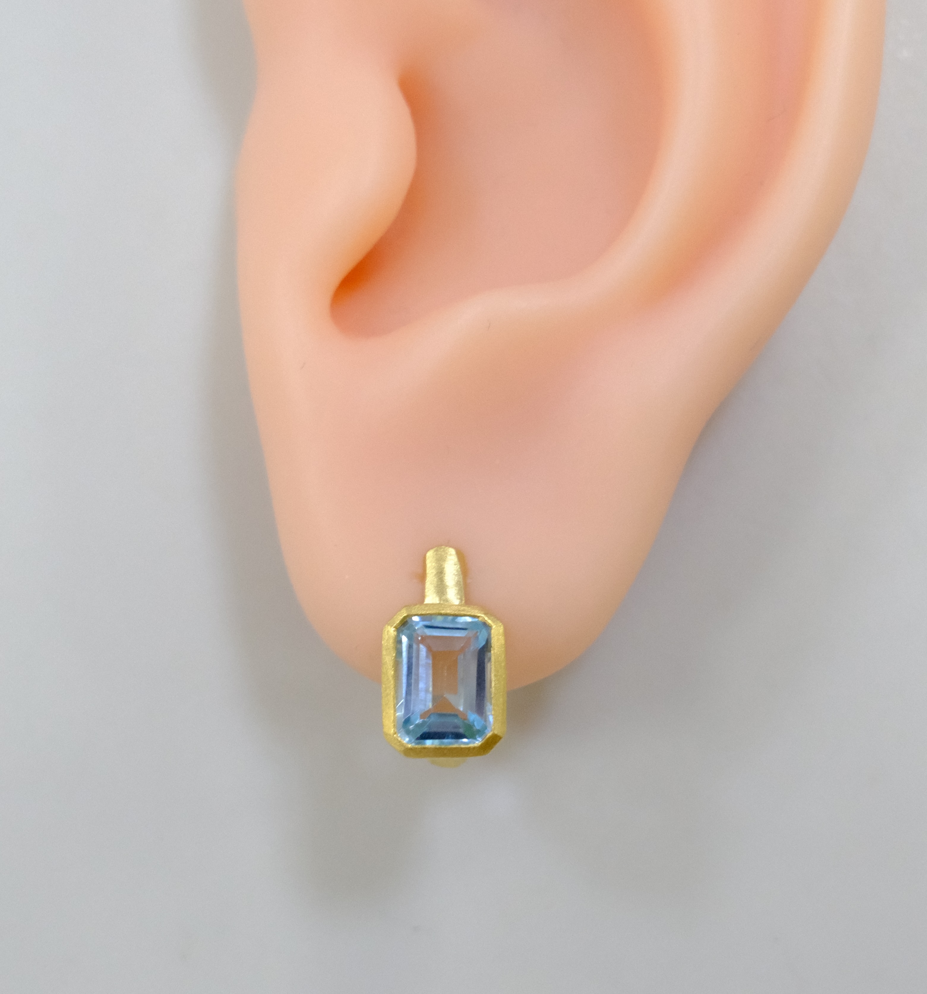 Серебряные серьги с топазами